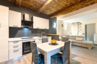 Visualizza le foto dell'immobile