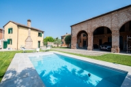 Visualizza le foto dell'immobile