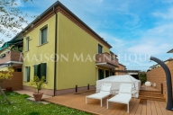 Visualizza le foto dell'immobile