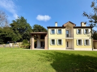 Visualizza le foto dell'immobile Visualizza le foto dell'immobile