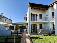 Visualizza le foto dell'immobile