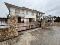 Visualizza le foto dell'immobile