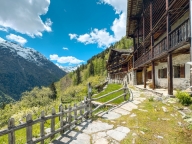 Visualizza le foto dell'immobile