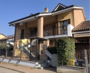 Visualizza le foto dell'immobile