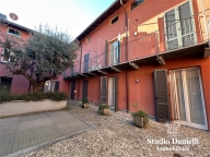 Visualizza le foto dell'immobile