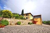 Visualizza le foto dell'immobile