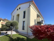 Visualizza le foto dell'immobile Visualizza le foto dell'immobile