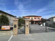 Visualizza le foto dell'immobile Visualizza le foto dell'immobile