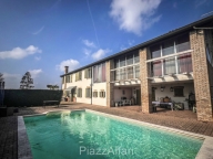 Visualizza le foto dell'immobile