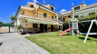Visualizza le foto dell'immobile