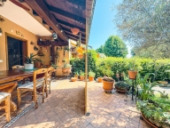 Visualizza le foto dell'immobile