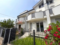 Visualizza le foto dell'immobile Visualizza le foto dell'immobile