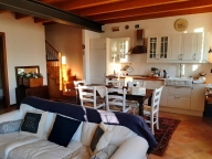 Visualizza le foto dell'immobile