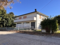 Visualizza le foto dell'immobile Visualizza le foto dell'immobile