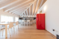 Visualizza le foto dell'immobile