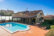 Visualizza le foto dell'immobile