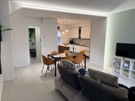 Visualizza le foto dell'immobile