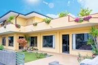 Visualizza le foto dell'immobile