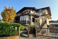 Visualizza le foto dell'immobile