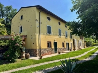 Visualizza le foto dell'immobile