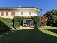 Visualizza le foto dell'immobile Visualizza le foto dell'immobile