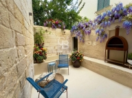 Visualizza le foto dell'immobile