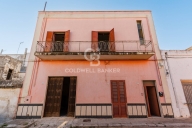 Visualizza le foto dell'immobile