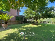 Visualizza le foto dell'immobile