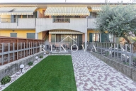 Visualizza le foto dell'immobile