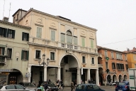 Visualizza le foto dell'immobile