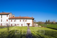 Visualizza le foto dell'immobile