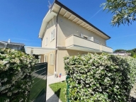 Visualizza le foto dell'immobile Visualizza le foto dell'immobile