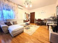 Visualizza le foto dell'immobile