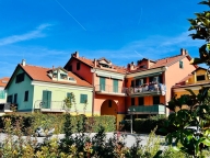 Visualizza le foto dell'immobile