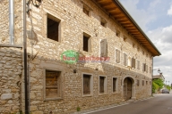 Visualizza le foto dell'immobile