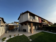 Visualizza le foto dell'immobile