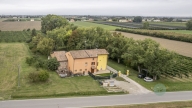 Visualizza le foto dell'immobile